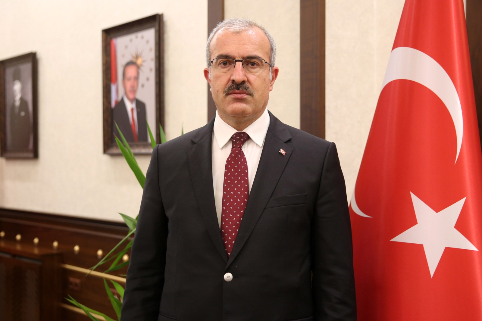 ELAZIĞ VALİSİ