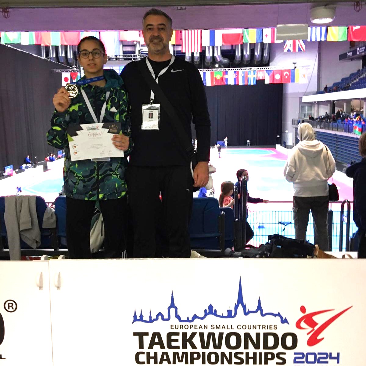 ceff28a0-6c59-45f5-a419-c4167652f053