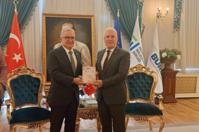 15214028541721636415