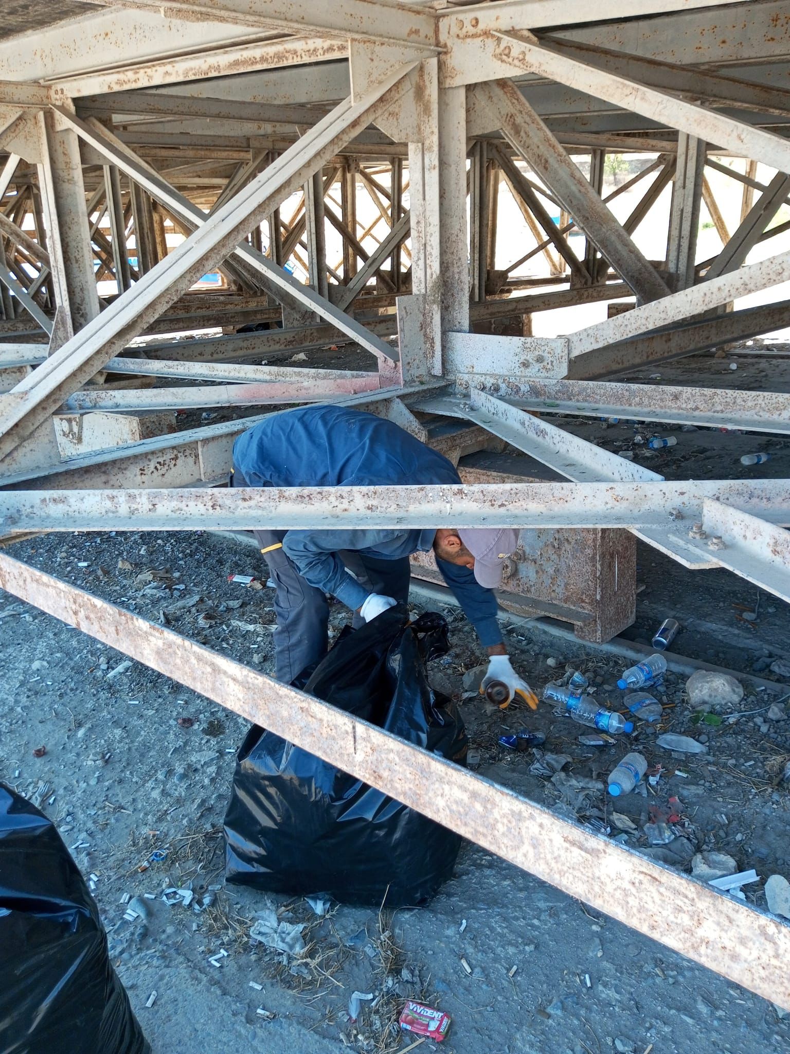 26dc04c1-3f84-418a-b049-8fbfb3522dd1