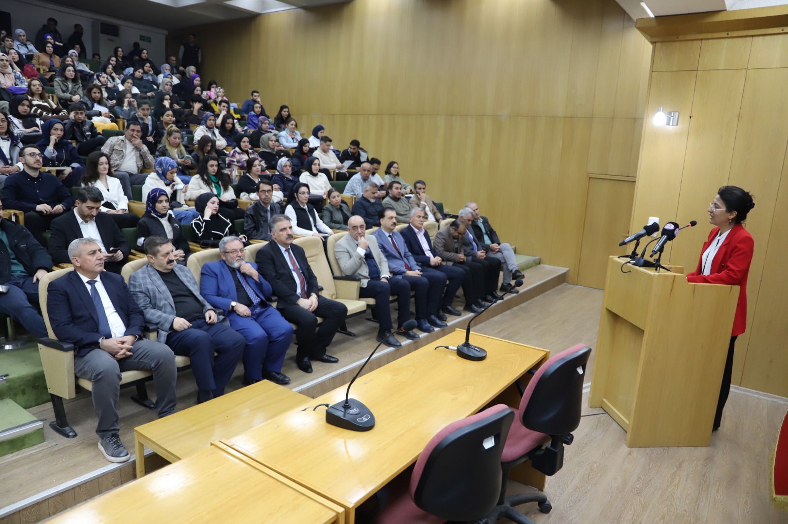 221e8fa6-494b-4b0a-bd70-7c3835c64525